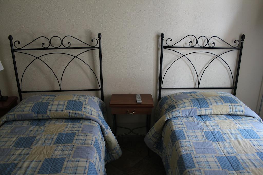 Hotel Porta Santa Maria Busca Room photo
