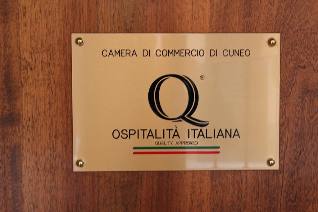 Hotel Porta Santa Maria Busca Exterior photo